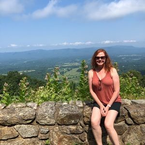 Meet your Posher, Lorraine